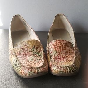Tie die snake skin flats!